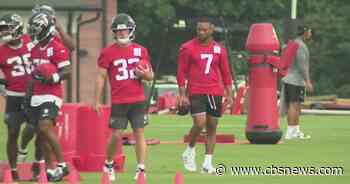 Bijan Robinson continues to sit out of Falcons training camp drills
