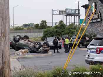 Vehicle crashes into building on Fort Wayne's north side