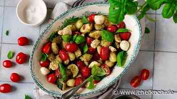 Gnocchi-Salat Caprese mit Zucchini