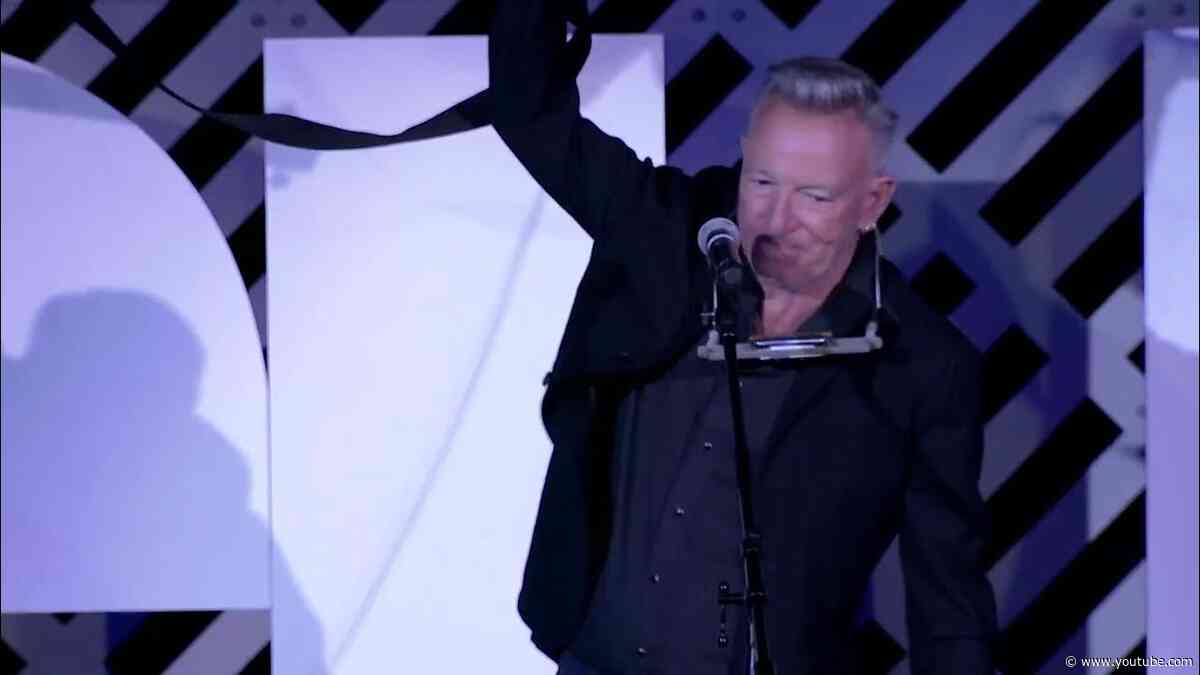 Bruce Springsteen Accepts the ACLU Ralph Ellison Award