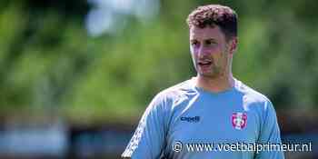 Ajax-leerling Nuijten maakt debuut als hoofdtrainer: 'Ben verslaafd aan voetbal'