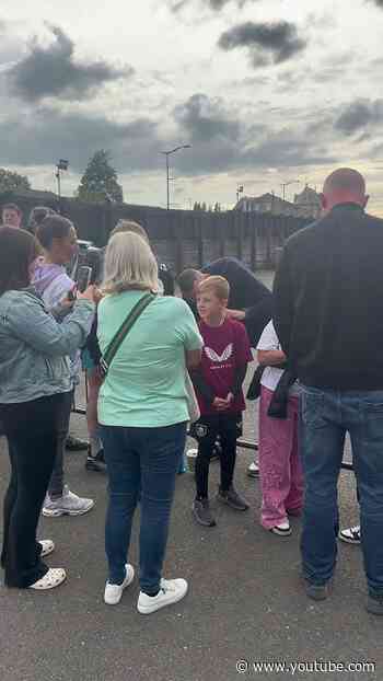 Nicky Hayen meeting Burnley fans pre-match yesterday 💜 #burnleyfc #football #efl