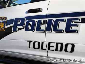 Pedestrian hit crossing Monroe in downtown Toledo