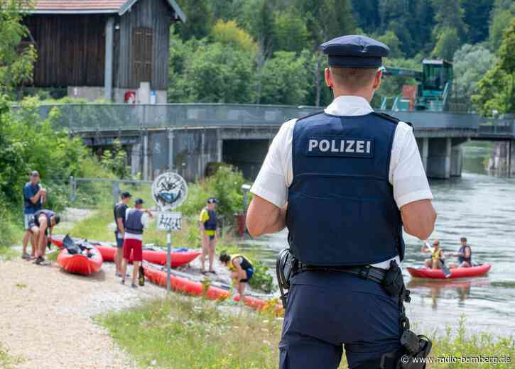 Ballermann auf der Isar? Polizei kontrolliert Schlauchboote