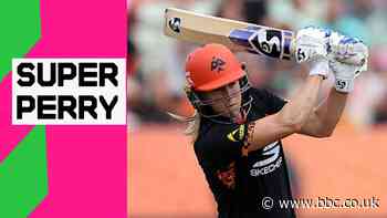 Perry hits a match-winning 68 for Birmingham Phoenix