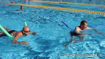 „Mithalten können“: Wie Erwachsene in Mühldorf am Inn noch spät das Schwimmen lernen