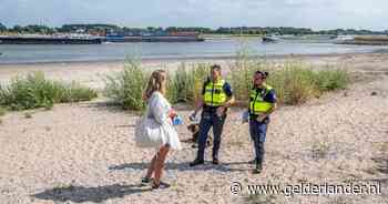 Deze boa’s gaan de strandjes langs om te waarschuwen voor gevaar van de Waal: ‘Ze hebben het niet in de gaten’
