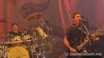 Watch: GODSMACK Performs To 700,000 People At Poland's POL'AND'ROCK FESTIVAL