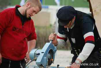 Government unveils £4,500 apprenticeship bursary as employers call for wider NICs reform