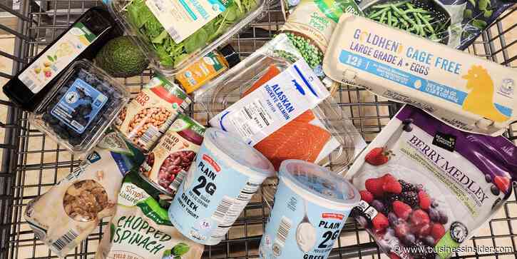 I'm a registered dietitian. Here are 12 of my favorite budget-friendly anti-inflammatory foods at Aldi.