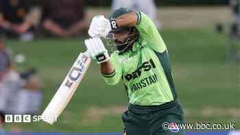 Notts sign Pakistan's Tahir on short-term deal