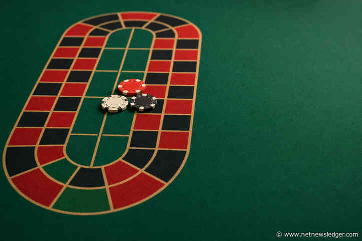 Pawnbet Casino and French roulette call bets on the racetrack layout