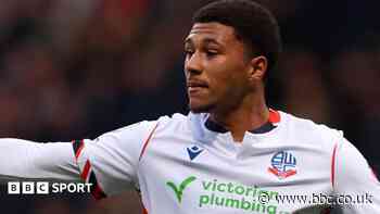 Sheff Wed sign Burstow and Maynard-Brewer