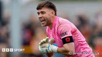 Goalkeeper Sims returns to Southend