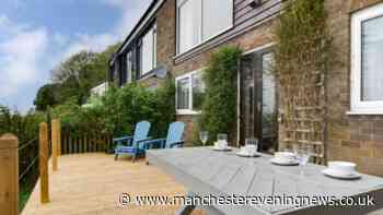 Dog-friendly cottage with 'million pound view' close to National Trust gardens
