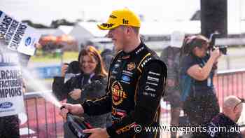 Supercars title leader defies red-hot rival, 30-lap damaged car dash to claim miracle Perth win