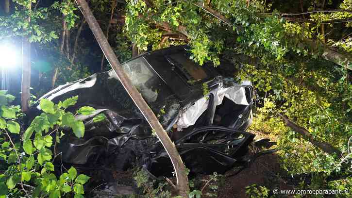 Crash in Eerde: vier twintigers gewond, auto's al eerder samen gezien