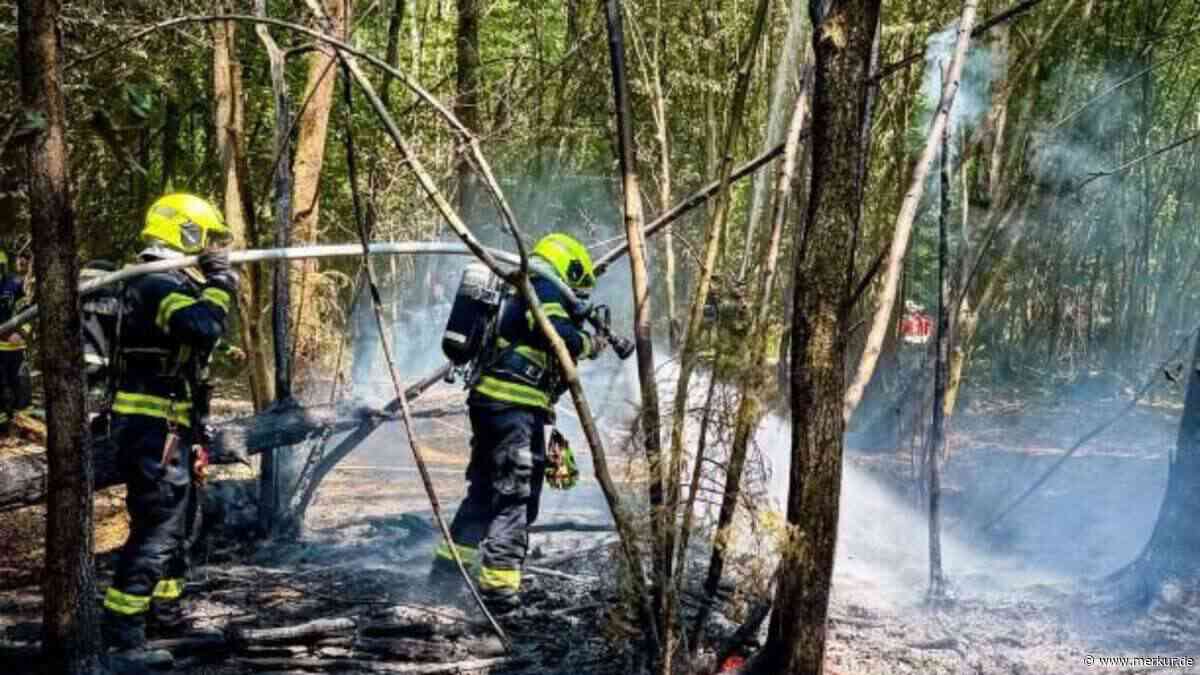 Waldbrand im Perlacher Forst: Drohne lokalisiert Feuer