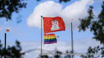 Nach CSD in Hamburg: Einkaufszentrum weist Menschen mit Regenbogenflagge ab