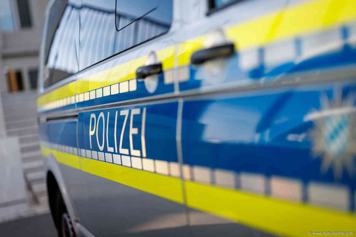 Schwestern streiten auf Fahrt – Beifahrerin springt aus Auto