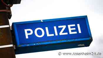 Mann (42) öffnet Wohnungstür in München und wird mit Messer angegriffen
