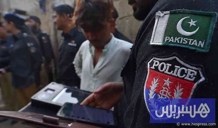 إقليم باكستاني يرحل 140 ألف مهاجر أفغاني