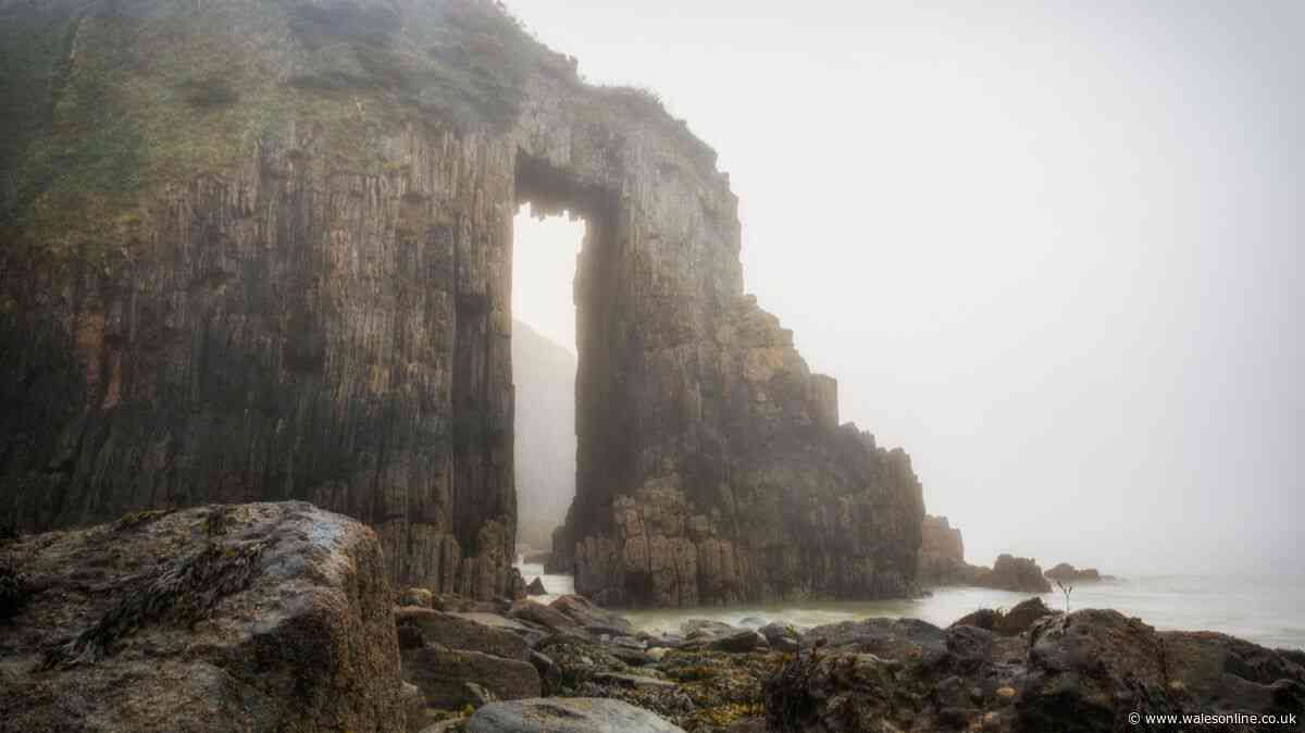 Hidden Welsh beach 'like Thailand or Sicily' can only be reached during low tide