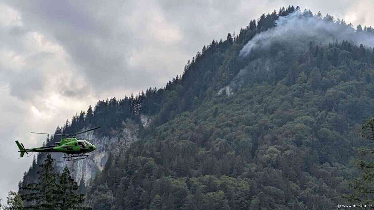 Blitzeinschlag löst Waldbrand aus: 103 Einsatzkräfte am Kofel im Einsatz