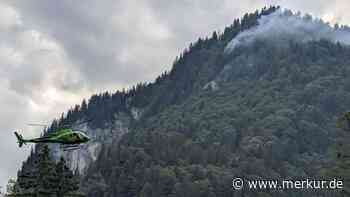 Blitzeinschlag löst Waldbrand aus: 103 Einsatzkräfte am Kofel im Einsatz