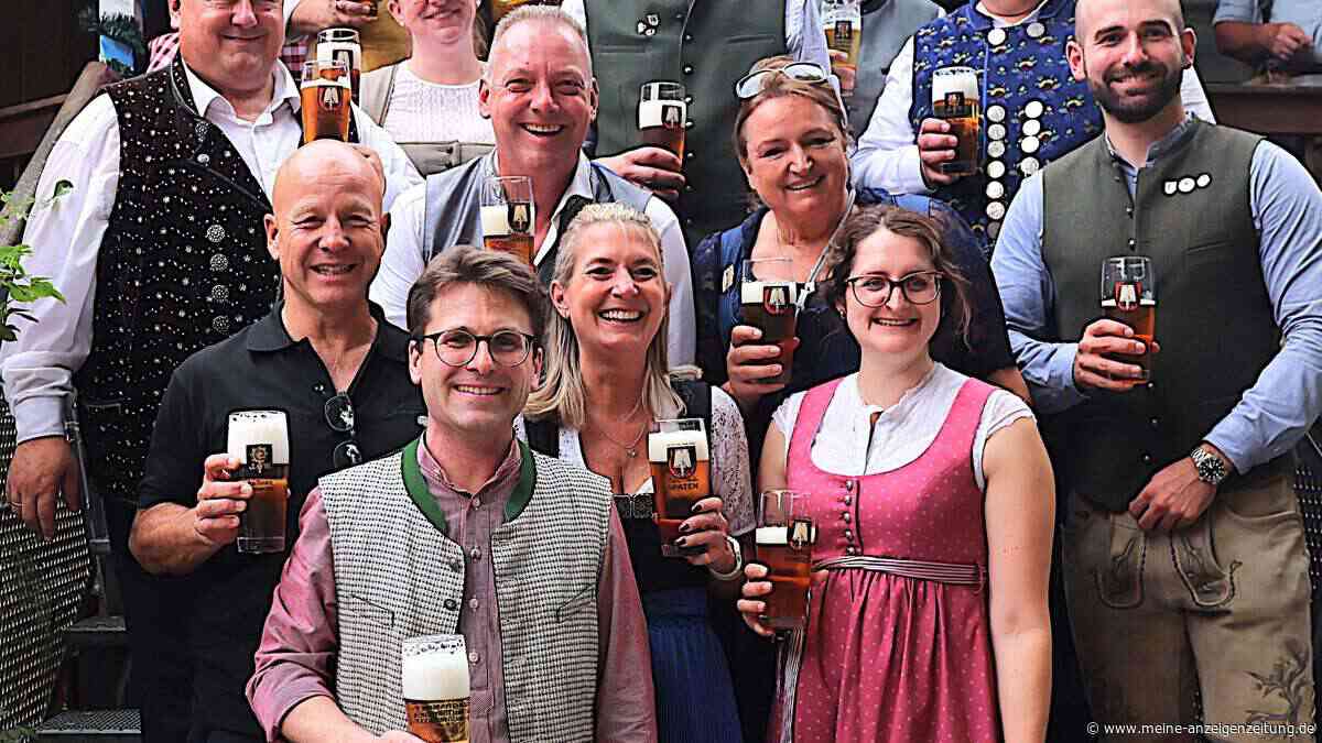 Dachauer Volksfest: OB zapft bei der Bierprobe Augustiner und Spaten an