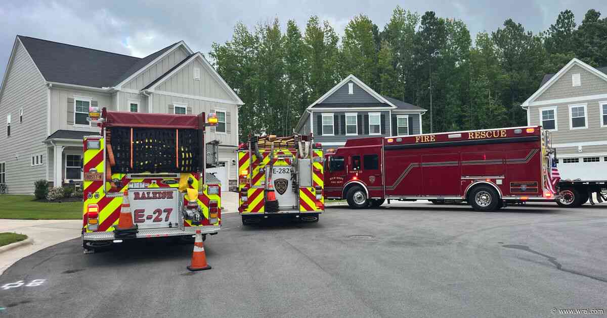 Driver loses control, crashes into Raleigh house