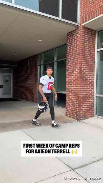 First of many for Avieon Terrell 👏 #nfl #atlantafalcons #football