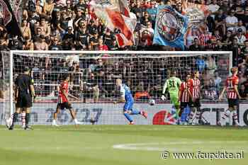 Kijkers PSV - AZ storen zich aan één man in het Philips Stadion: 'Zet hem eruit!'