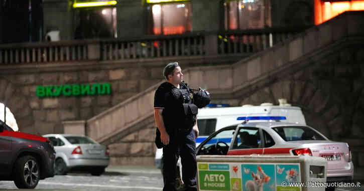 Attentato a Mosca, i morti salgono a 5. L’ambasciata russa: “Chef napoletano salvo grazie a una guardia giurata”