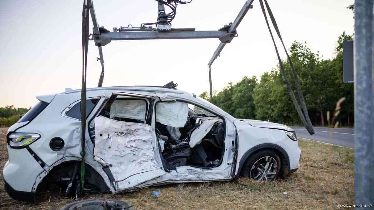 Schwerer Unfall in Bayern: Sechs Verletzte – Hubschrauber im Einsatz