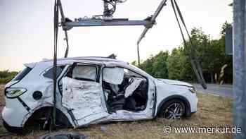 Schwerer Unfall in Bayern: Sechs Verletzte – Hubschrauber im Einsatz