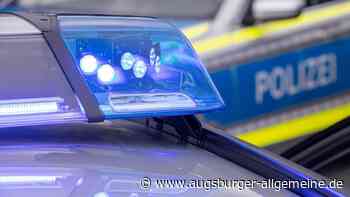 Stau auf der A8 zwischen Augsburg und Dasing wegen Unfall mit Kleintransporter