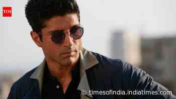 Farhan Akhtar opts out of 'Lalkaara'; Sidhant comes on board for Aamir's sports drama