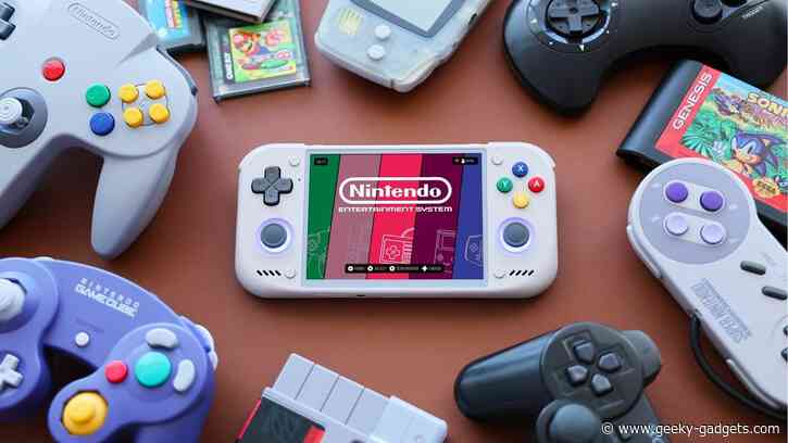Retroid Pocket Nova Plays PS2 Games on a 4.5-Inch AMOLED