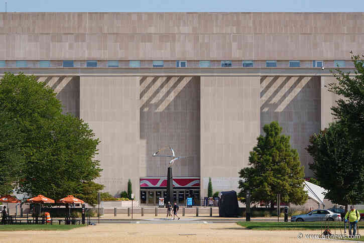 White House Proposes Smallest Smithsonian Budget in Years and Cutting Full-Time Staff by 6 Percent