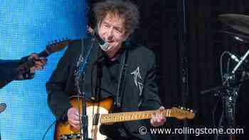 Bob Dylan Wraps Up Dramatic U.S. Tour by Adding One More Guitarist Into the Mix: Jimmie Vaughan