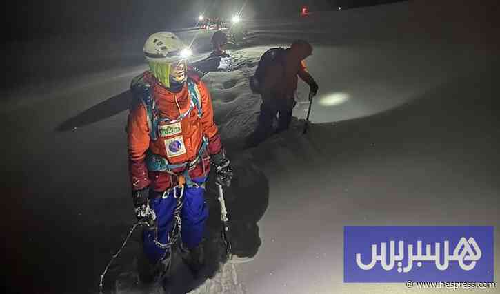 يوسف التازي يتسلق قمة جبلية بالهند