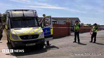 'Urgent' hunt for suspect in murder investigation
