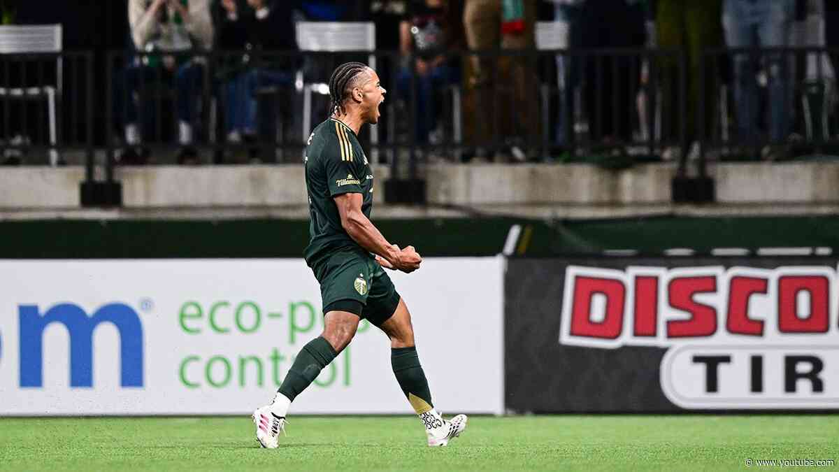GOAL | Brandon Bye rifles home a goal against the Sounders