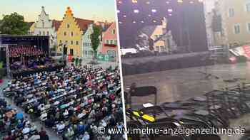 Beifallsstürme und Sturmböen: Moosburger Sommerfestival erlebt Wechselbad der Gefühle
