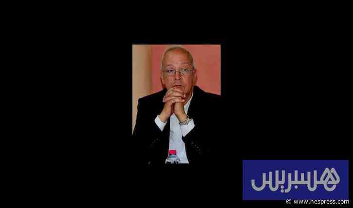 الكاتب فقيهاً وساحراً وشوّافاً