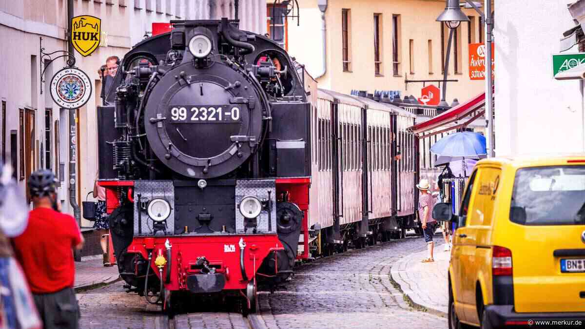 Mitten durch die Innenstadt: Diese Eisenbahn an der Ostsee ist absolut eindrucksvoll