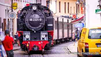 Mitten durch die Innenstadt: Diese Eisenbahn an der Ostsee ist absolut eindrucksvoll