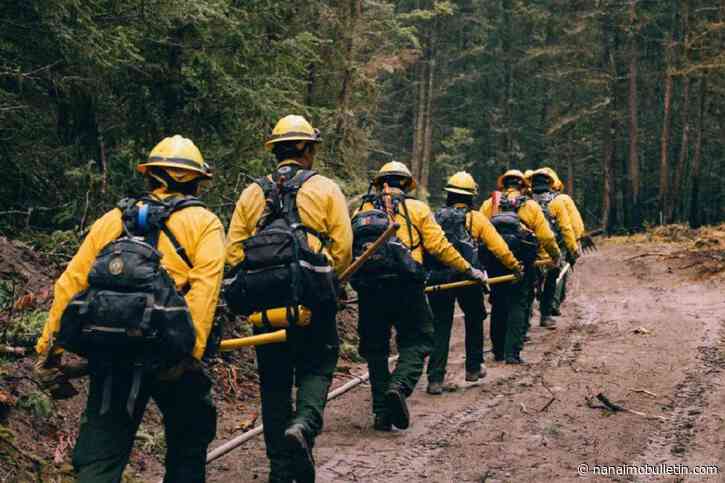 More than 100 Mexican wildfire personnel arrive in B.C.