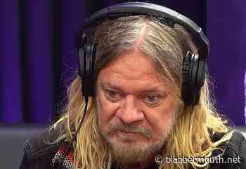CORROSION OF CONFORMITY's PEPPER KEENAN Says DAVE GROHL Offered To Pay For REED MULLIN's Rehab Before Drummer's 2020 Death